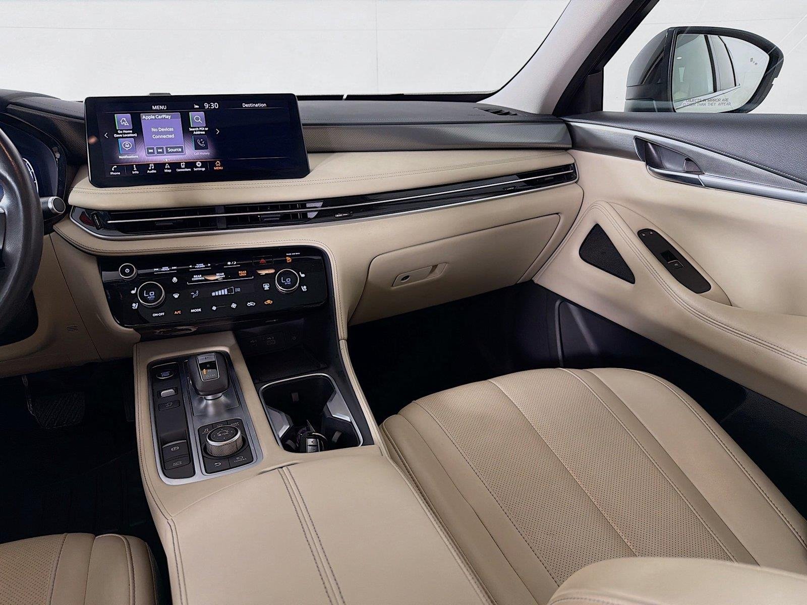 Used 2023 Majestic White INFINITI LUXE image 28