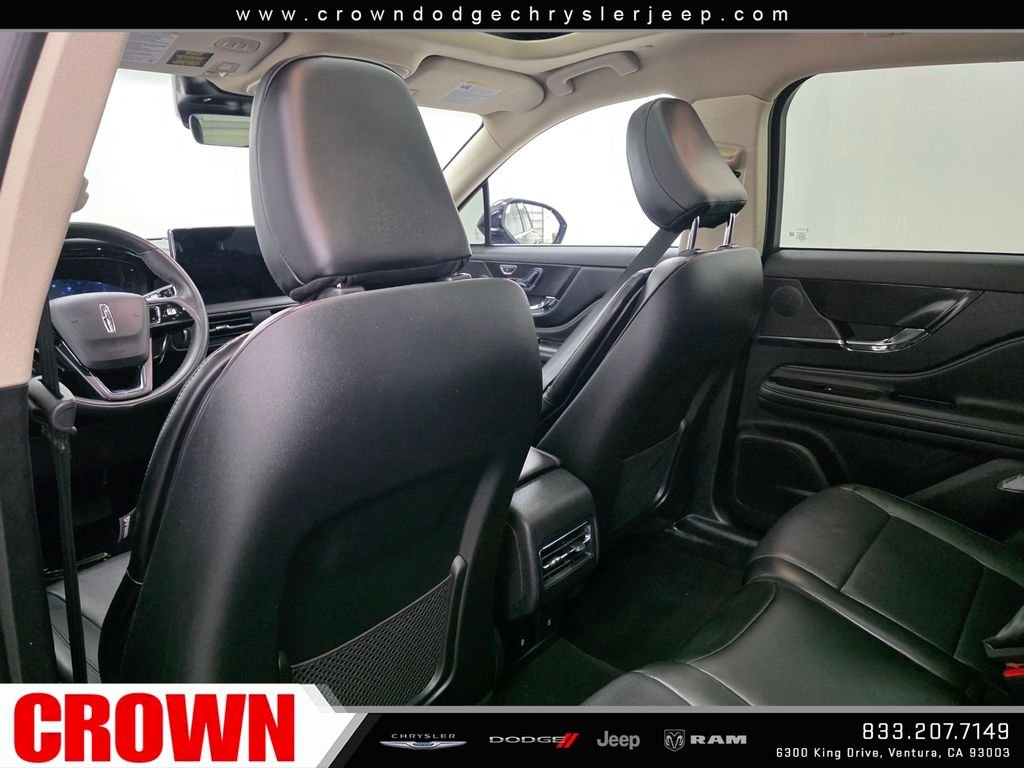 Used 2024 Black Lincoln Grand Touring image 19