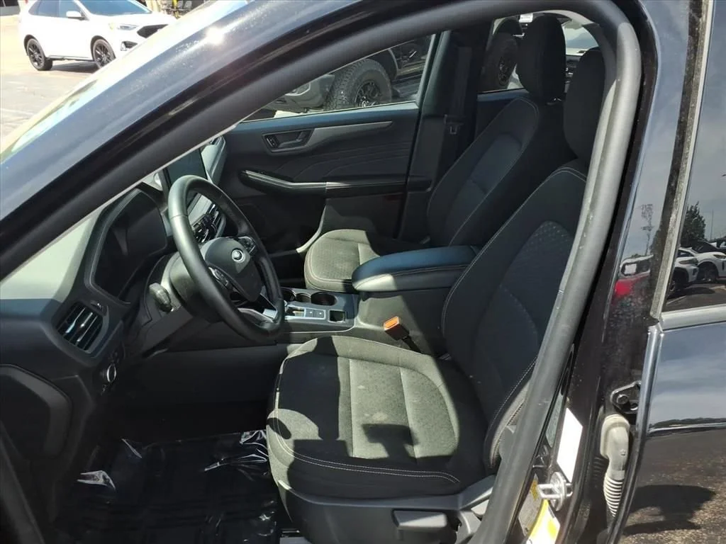 Certified Used 2025 Black Metallic Ford Active image 25