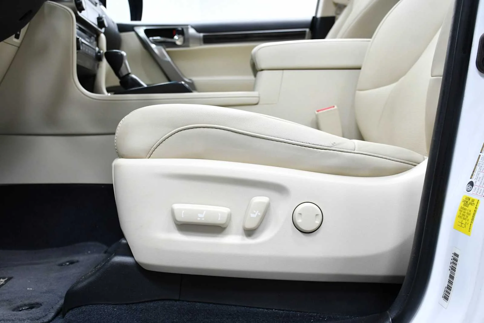 Certified Used 2023 Eminent White Pearl Lexus Premium image 15