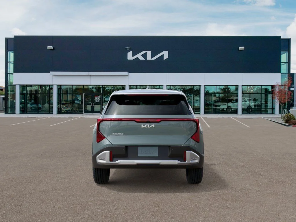 New 2027 Green Kia S image 5