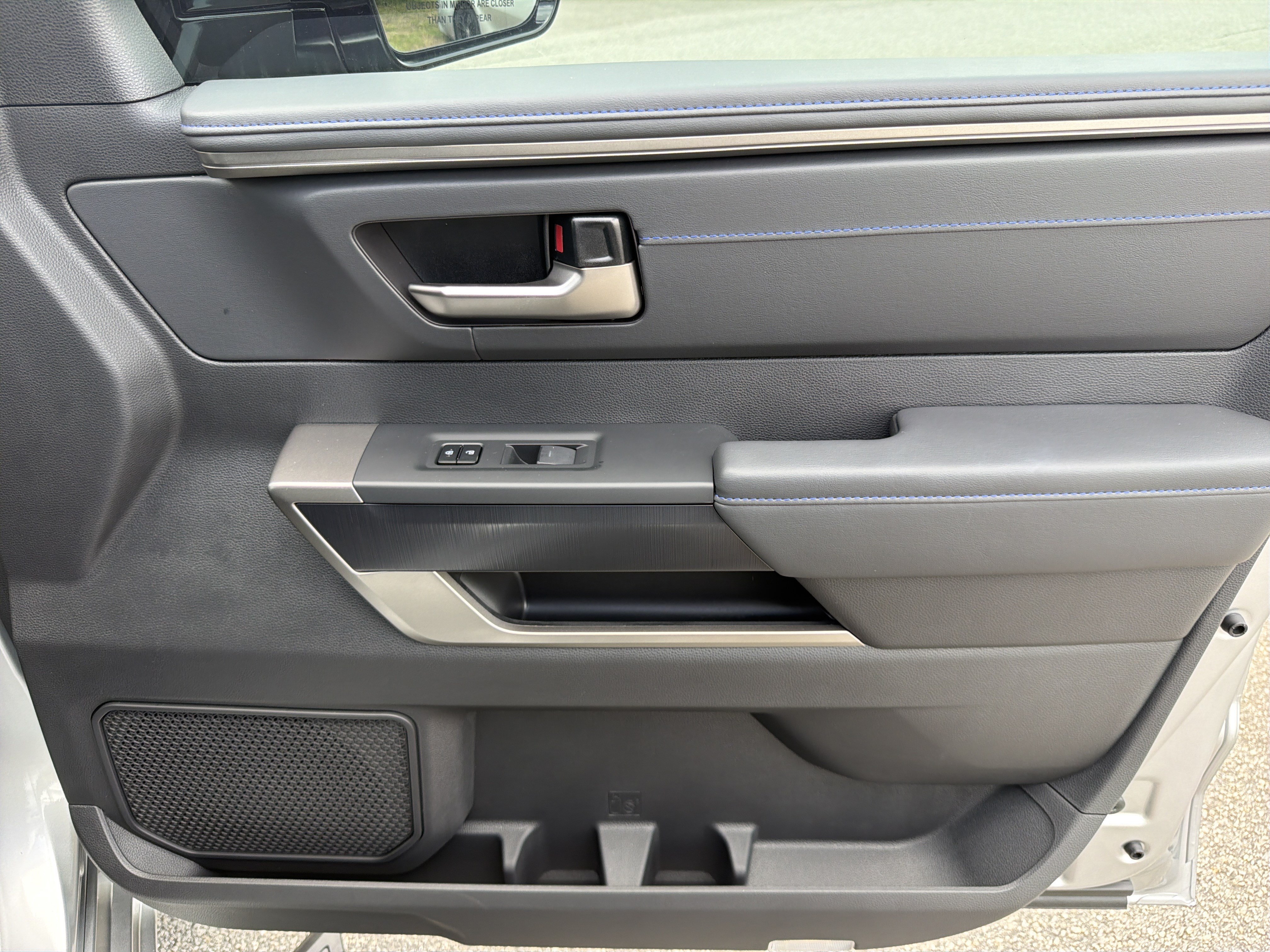 New 2026 Celestial Silver Metallic Toyota Platinum image 14