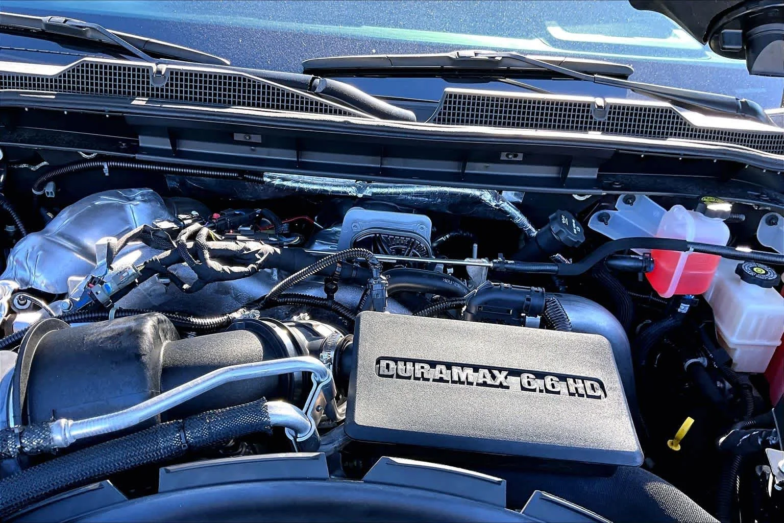 Used 2025 Sterling Gray Metallic Chevrolet LT image 33