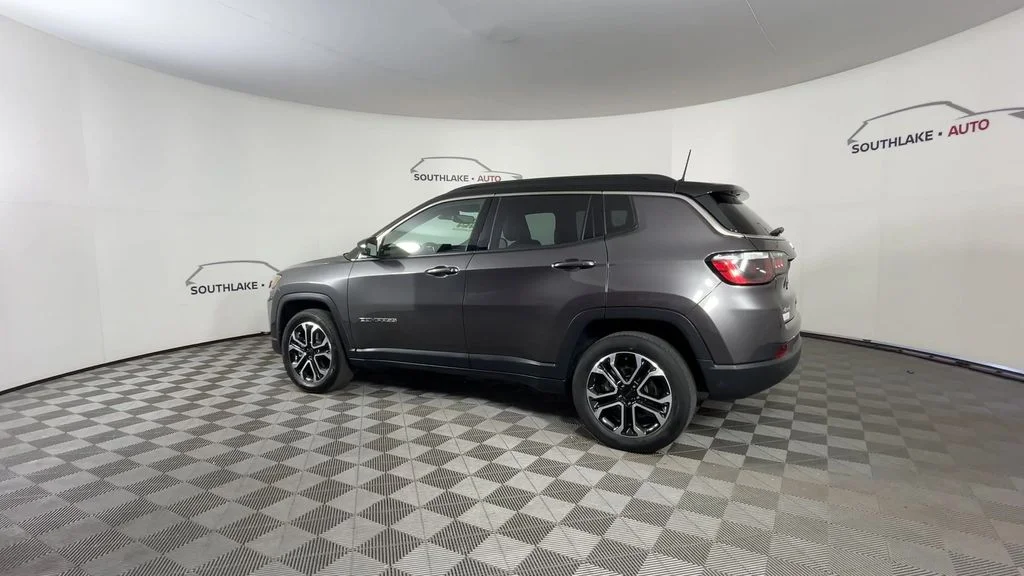 Used 2023 Gray Jeep Limited image 8