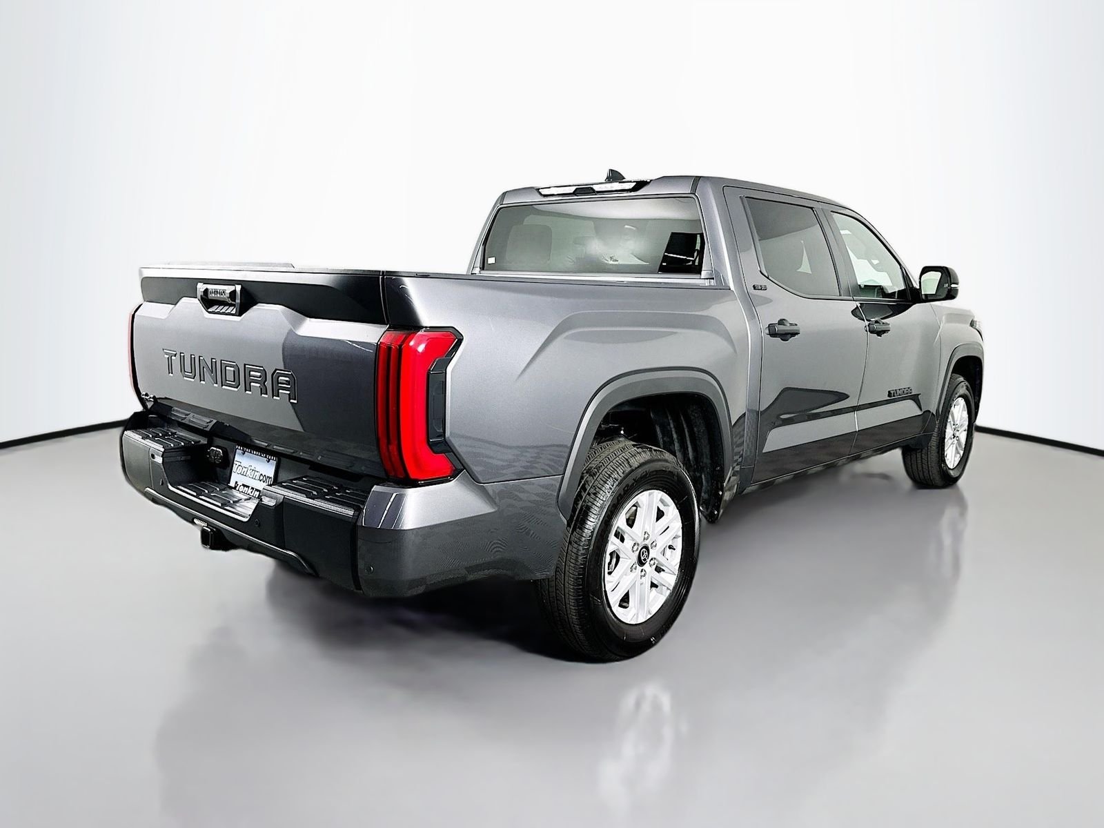 Used 2025 Magnetic Gray Metallic Toyota SR5 image 7