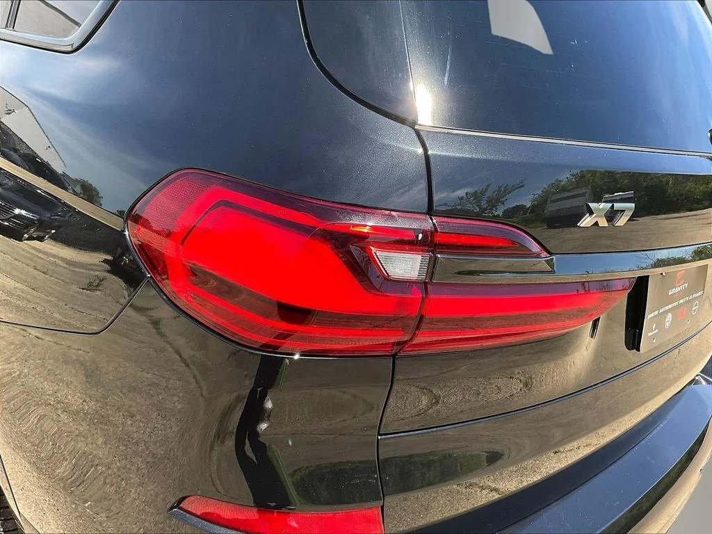 2022 BMW X7 M50i - Photo 23