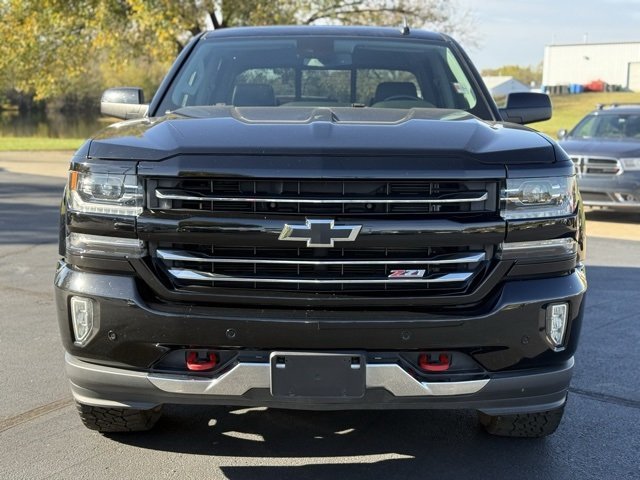 2018 Chevrolet Silverado 1500 LTZ photo 2