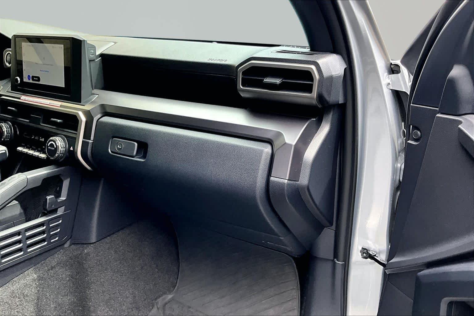 Used 2026 Cutting Edge Toyota SR5 image 19