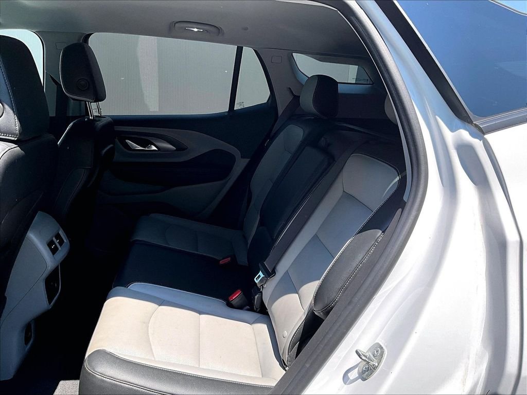 Used 2023 White GMC SLT image 15