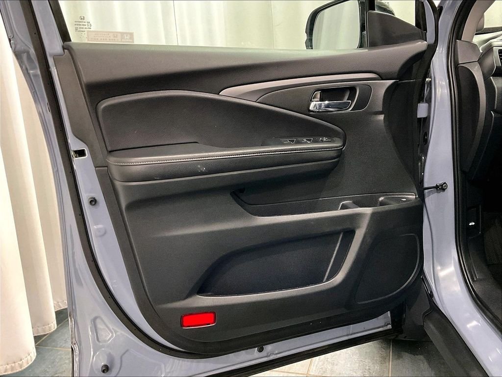 Used 2023 Blue Honda Sport image 9