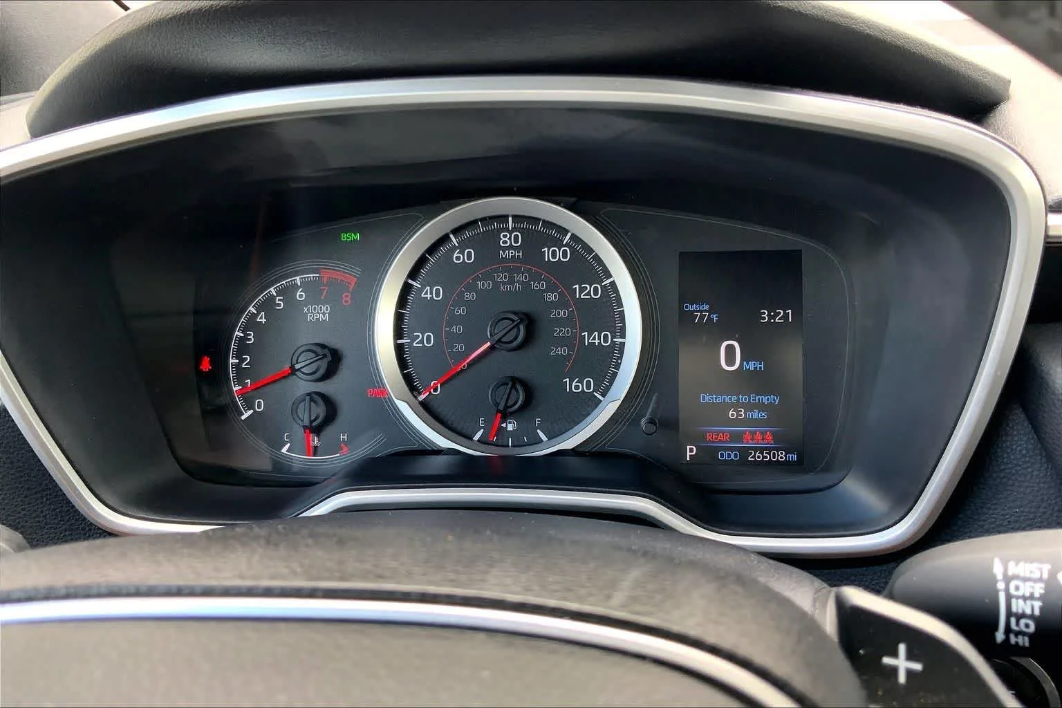 Used 2019 Sil/silver Toyota SE image 17