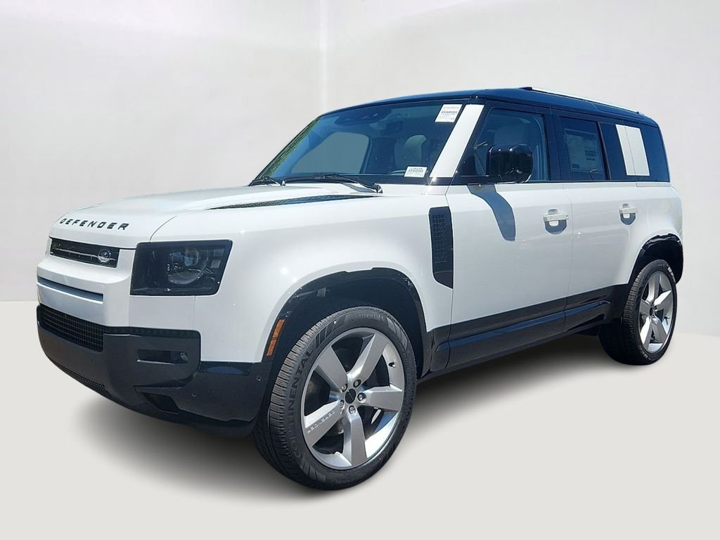 Used 2026 Fuji White Land Rover X-Dynamic SE image 1