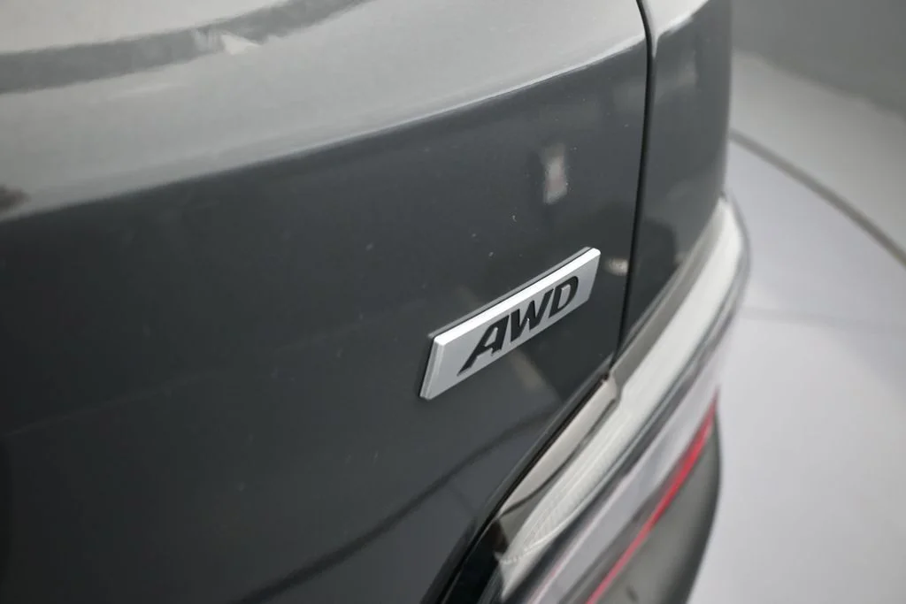 Used 2023 Ecotronic Gray Hyundai SEL image 37