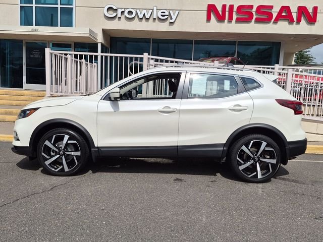 Certified Used 2022 White Nissan SL image 7