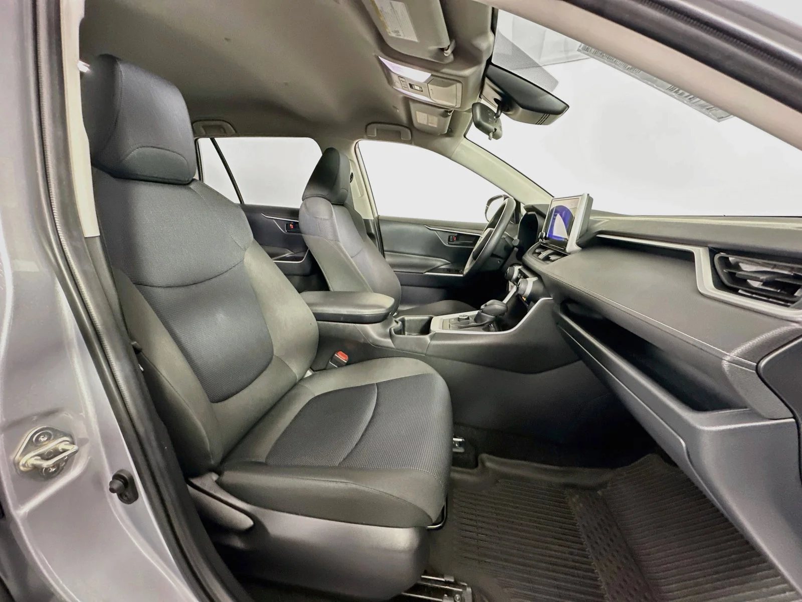 Used 2025 Silver Toyota LE image 27