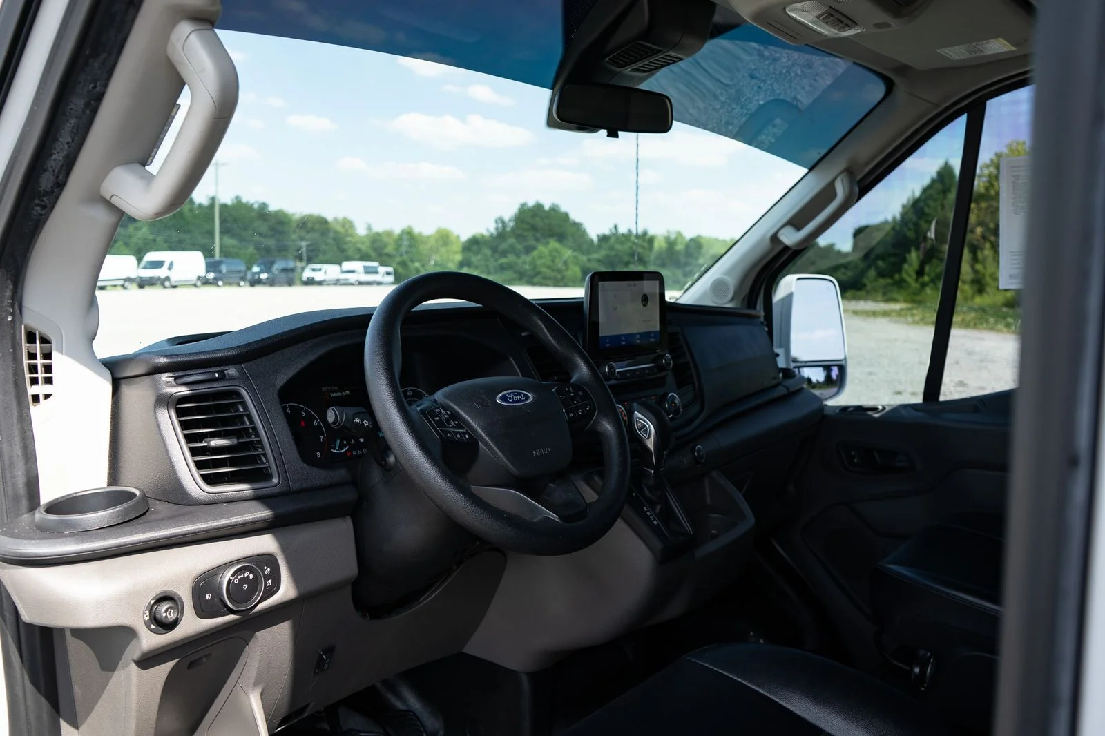 Used 2020 White Ford XL image 12