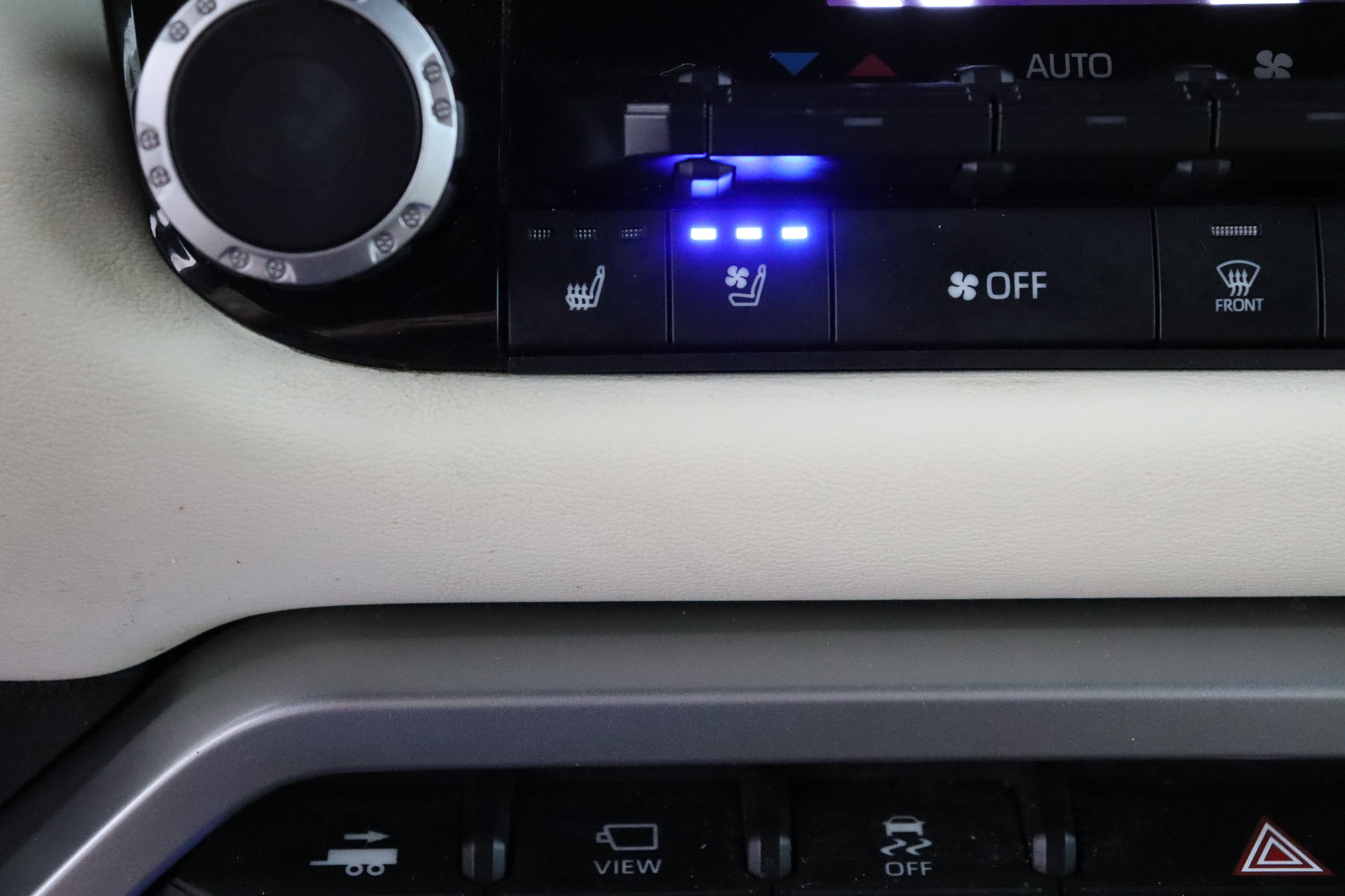 Used 2023 Wind Chill Pearl Toyota 1794 Edition Hybrid 3.4T image 22