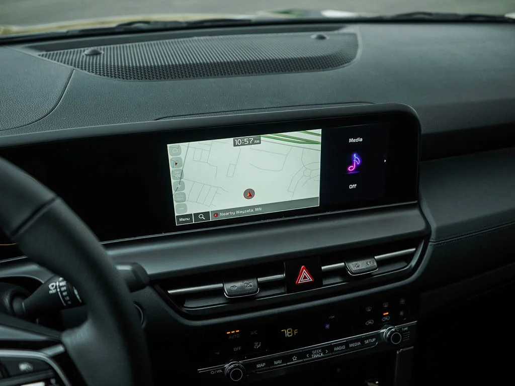 New 2026 Snow White Pearl Kia SX AWD image 24