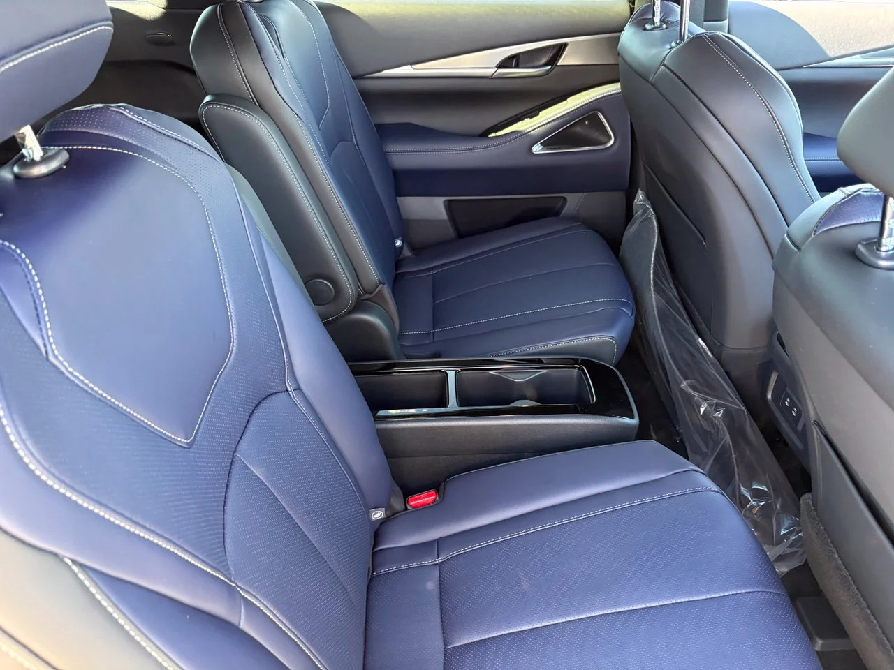 New 2027 RADIANT WHITE INFINITI Sport AWD image 14