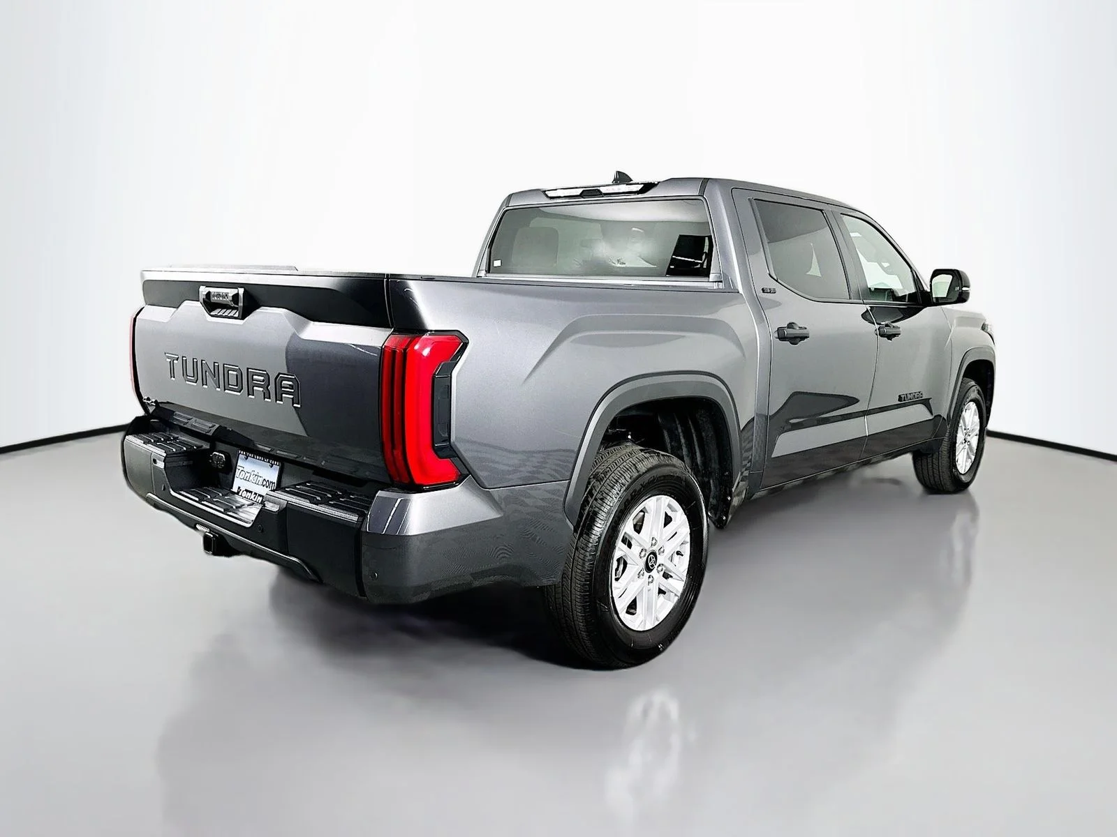 Used 2025 Magnetic Gray Metallic Toyota SR5 image 7