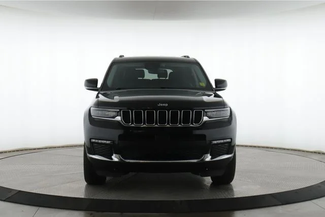 Used 2023 Black Jeep Limited image 12