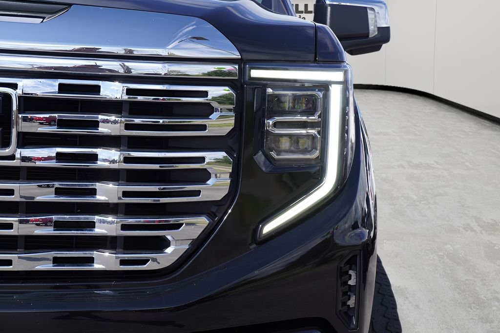 Used 2024 Onyx Black GMC Denali image 5