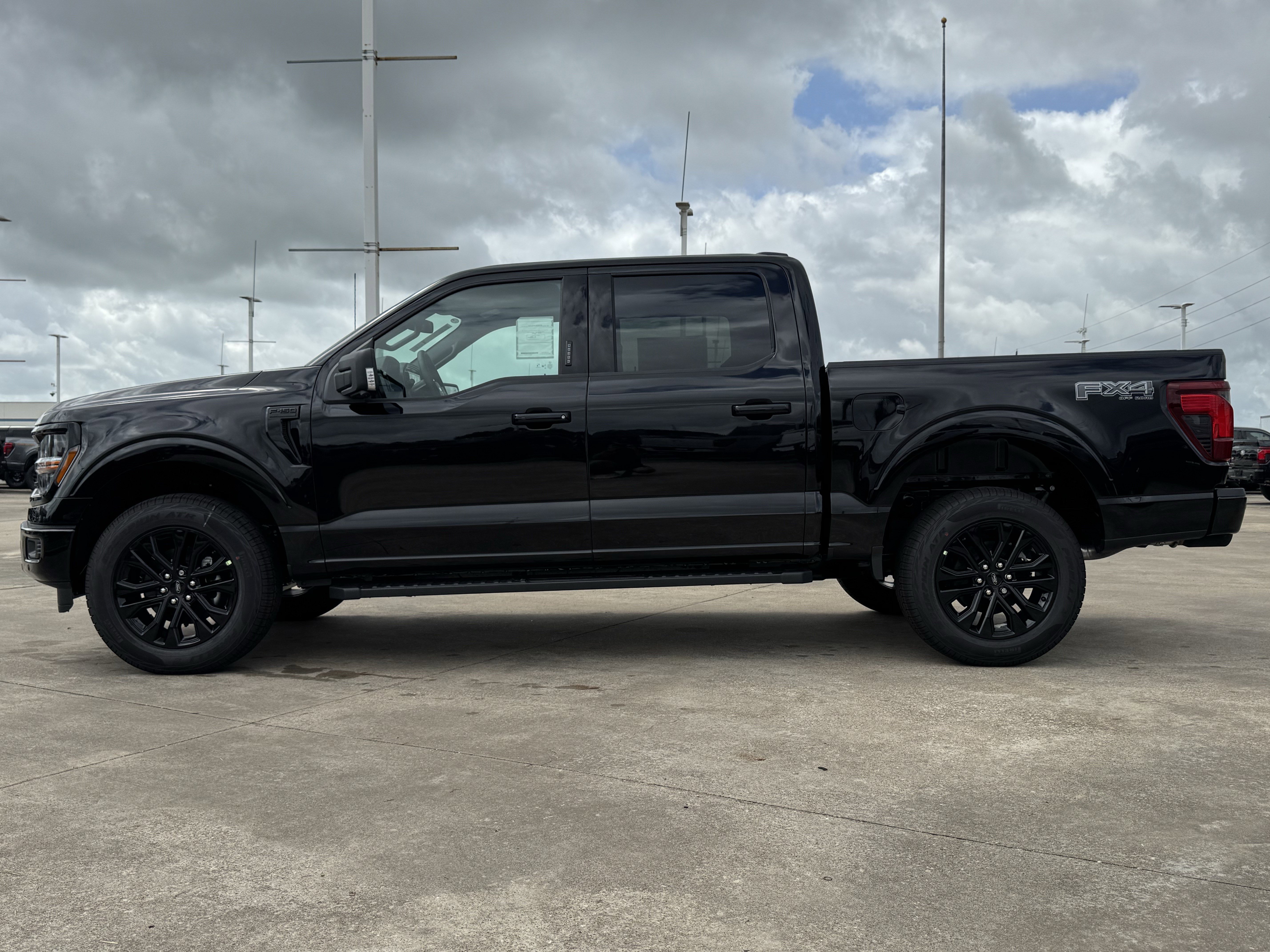 New 2026 Agate Black Metallic Ford XLT image 6