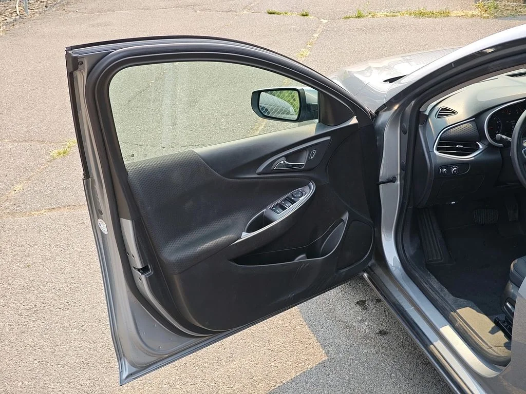 2023 Chevrolet Malibu 1LT - Photo 13
