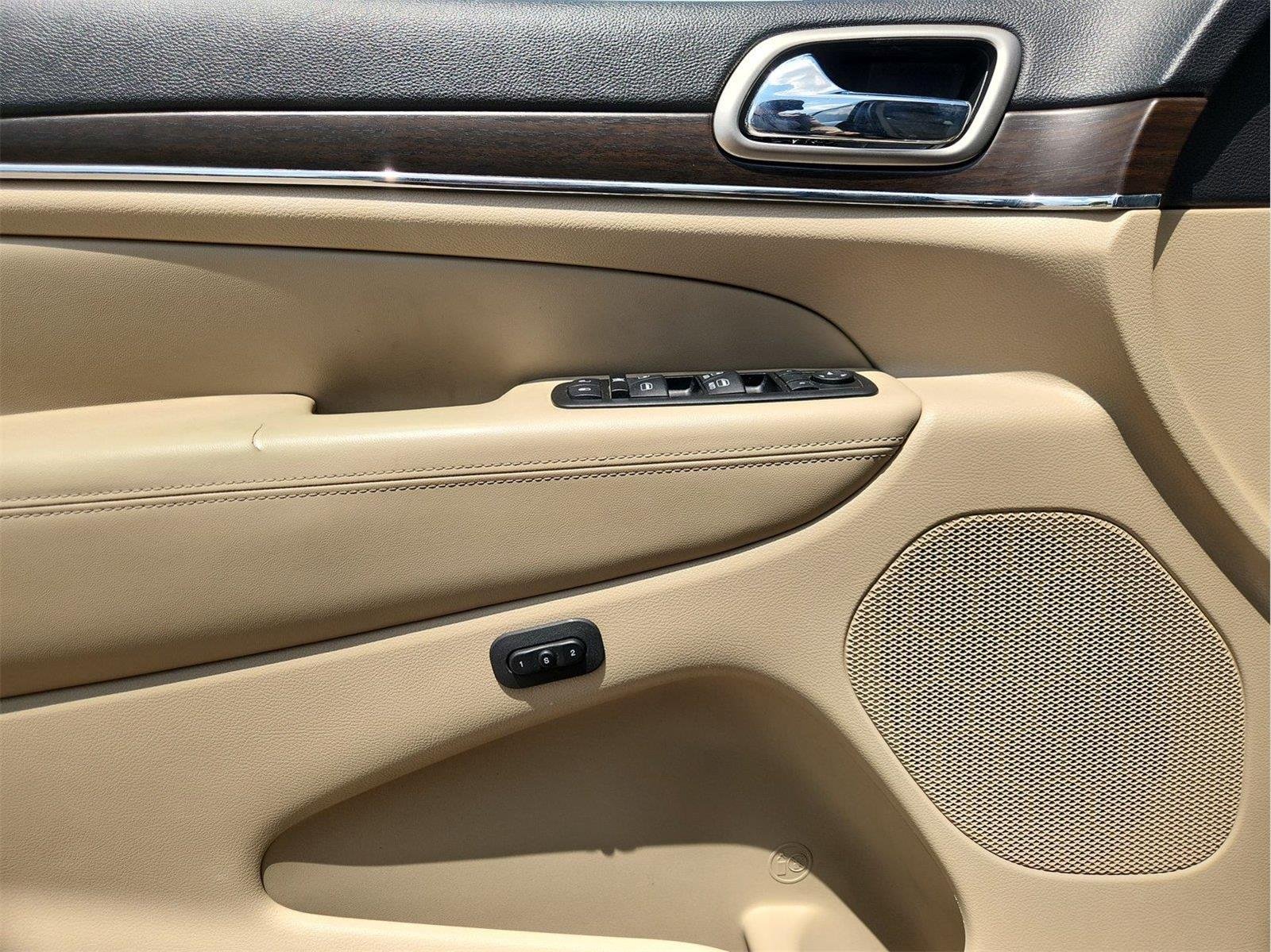 2015 Jeep Grand Cherokee Limited Gray at Auto Boutique Texas