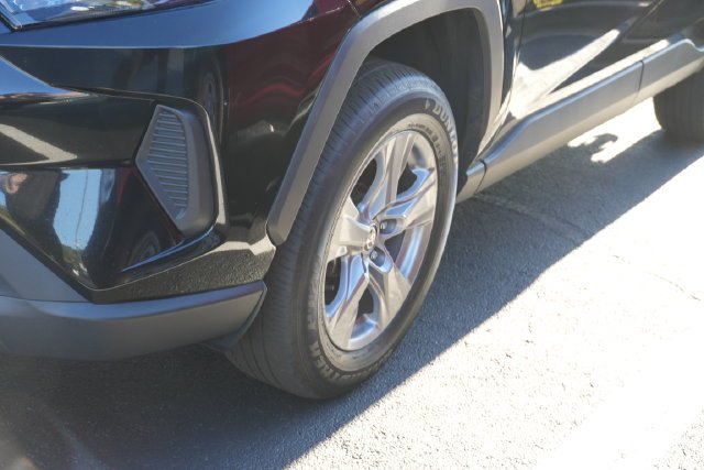 Used 2024  Toyota XLE image 9