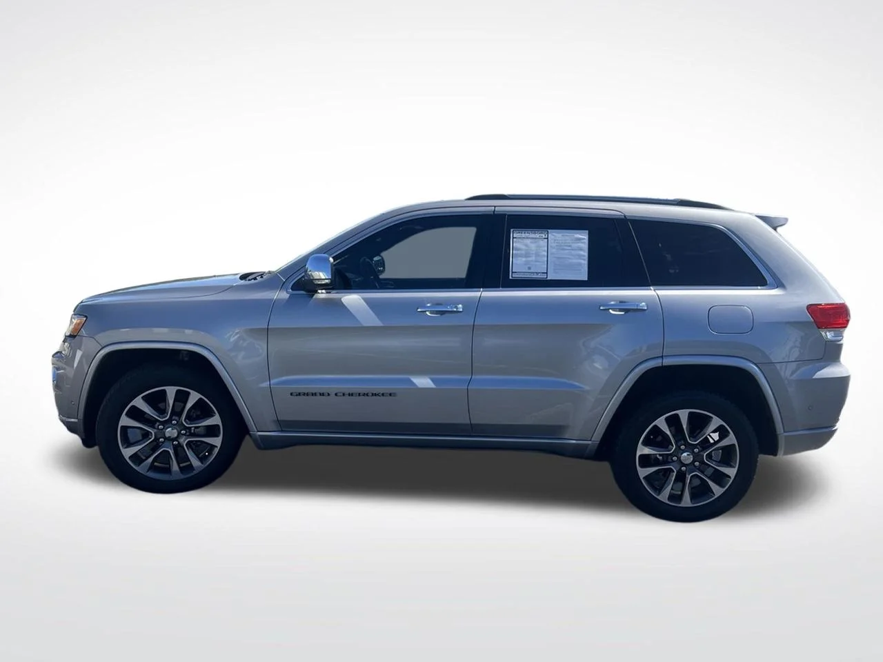 Used 2017 Silver Jeep Overland image 2