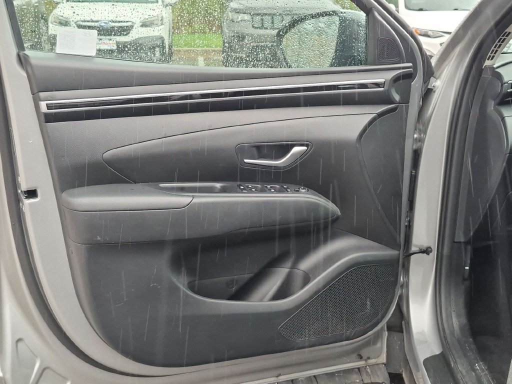 Used 2024 Silver Hyundai SE image 12