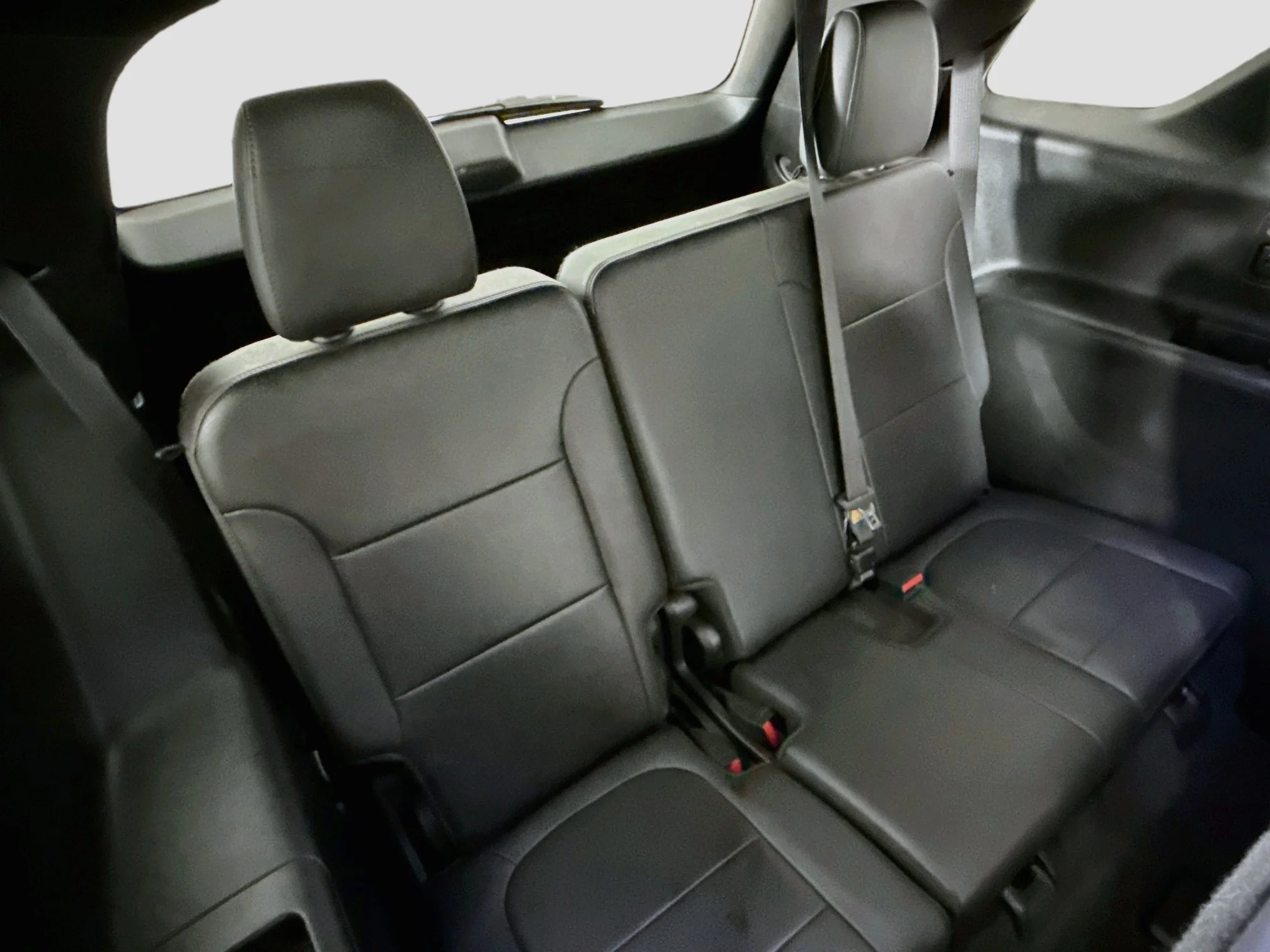 Used 2023 IRIDESCENT PEARL TRICOAT Chevrolet High Country image 30