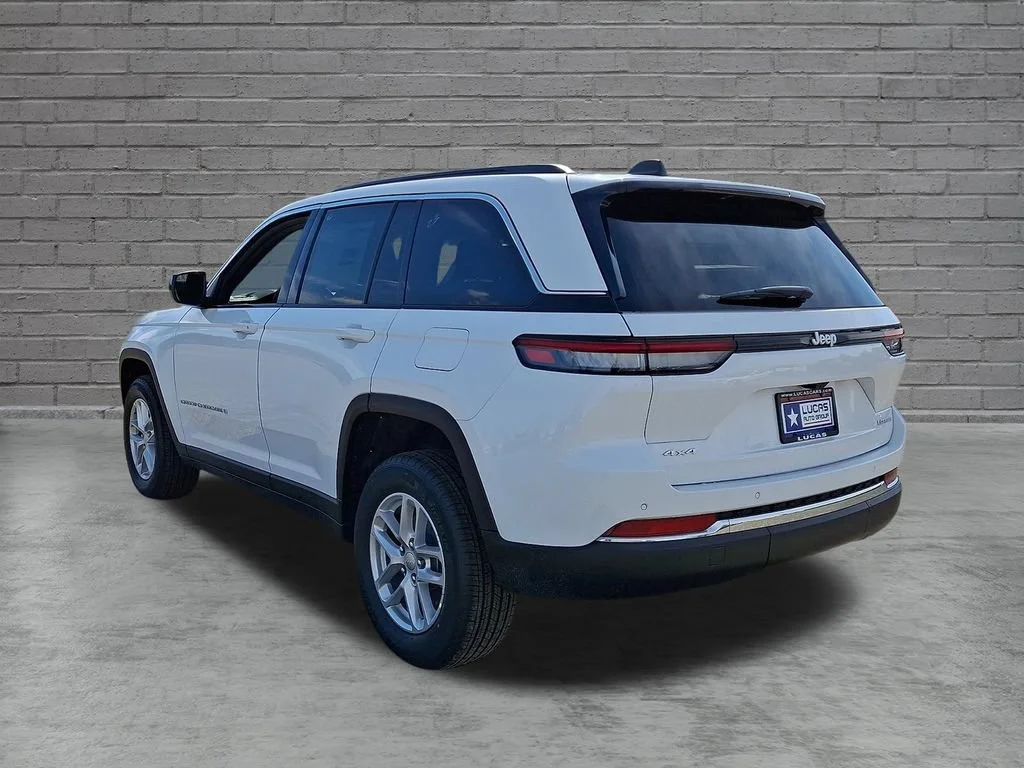 New 2026 Bright White Clearcoat Jeep Laredo X image 6