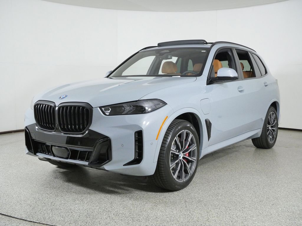 2026 BMW X5 xDrive50e's photo