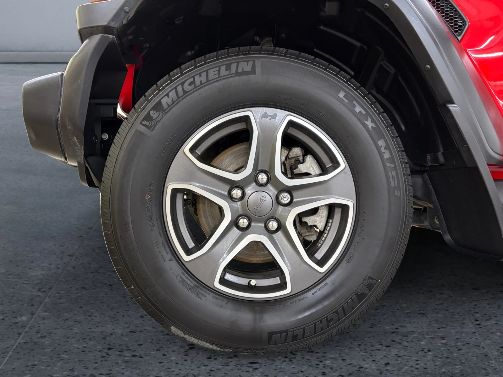 Used 2021 Firecracker Red C/C Jeep Unlimited Sport image 9