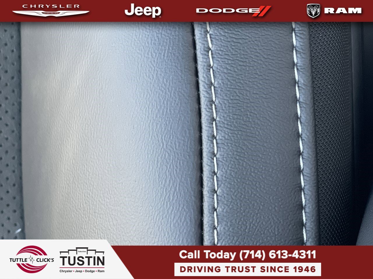 New 2026 Bright White Clear-Coat Exterior Paint Jeep Laredo Altitude image 26