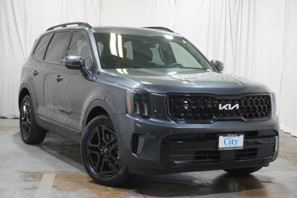 Used 2024 Gray Kia EX X-Line image 3