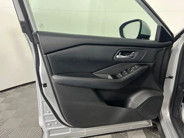 Used 2024 Brilliant Silver Metallic Nissan SV image 17
