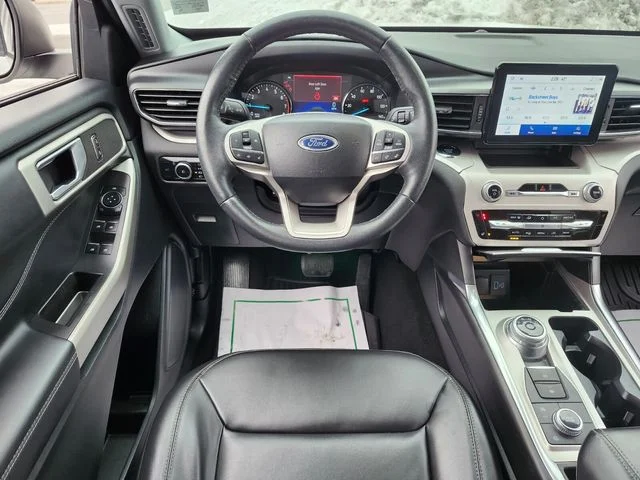 Used 2024 Oxford White Ford XLT image 14