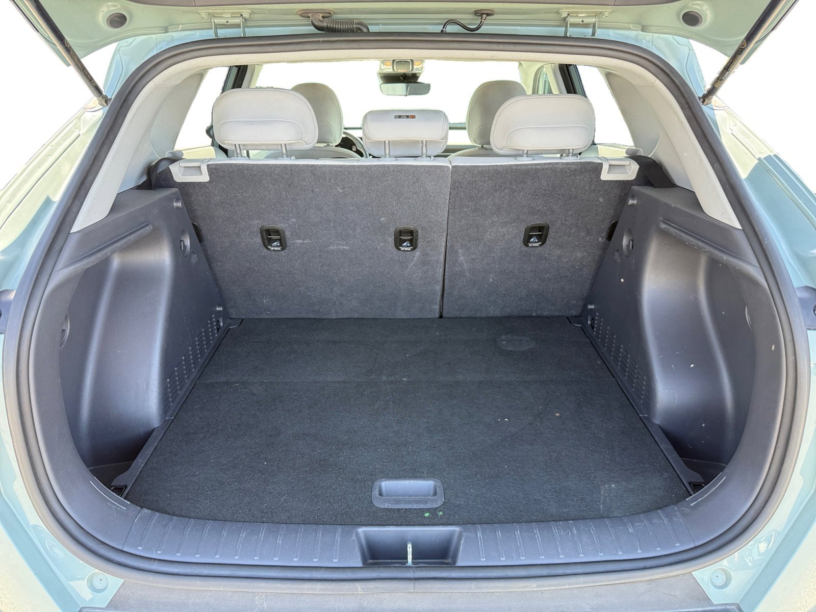 Used 2024 Green Hyundai SEL image 17