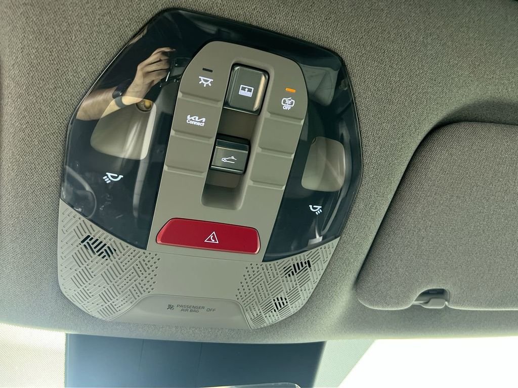 New 2026 Ebony Black Kia Wind AWD image 19