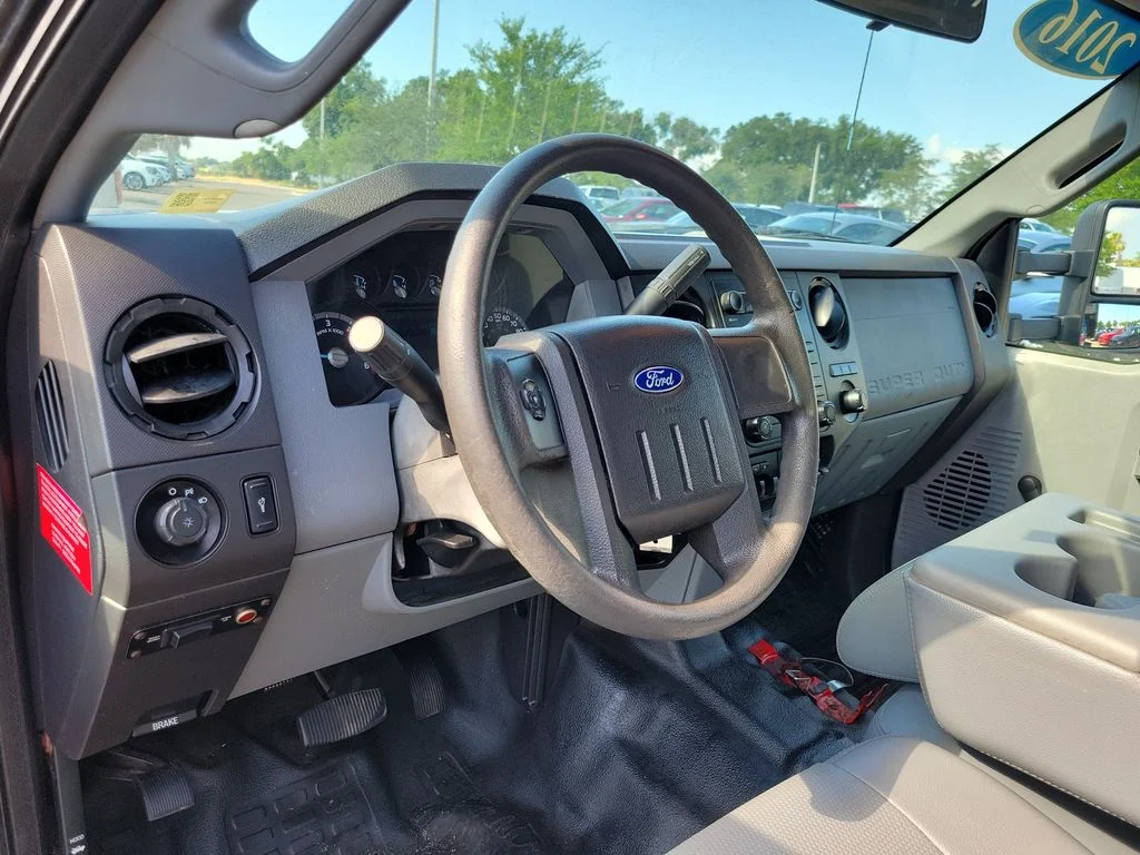 2016 Ford F-450 Super Duty Chassis Cab XL - Photo 14