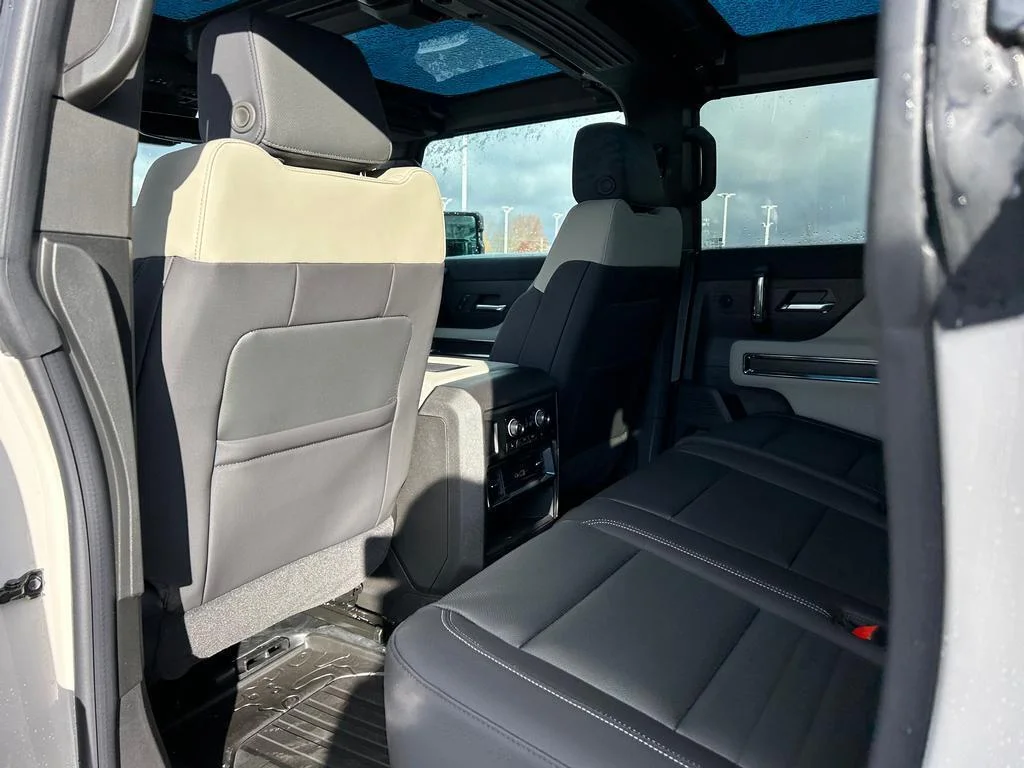 New 2026 G42/White GMC 2X image 8