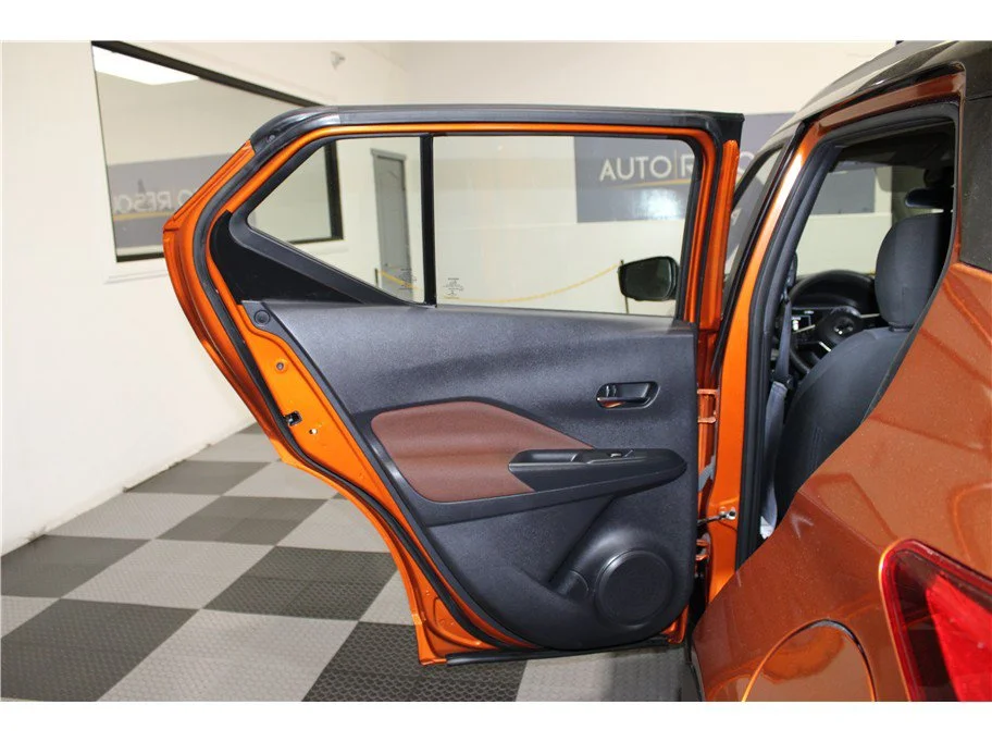 Used 2020 Monarch Orange/Super Black Nissan SR image 13