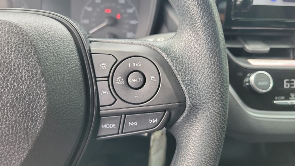 Used 2024 White Toyota LE image 22