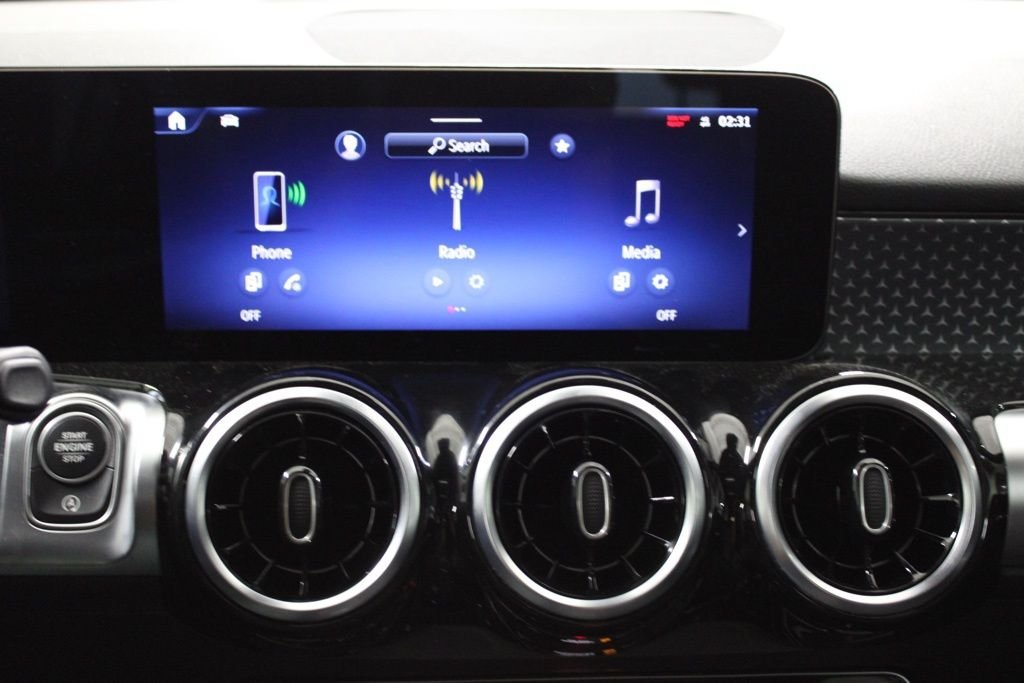Certified Used 2026  Mercedes-Benz GLB 250 image 18