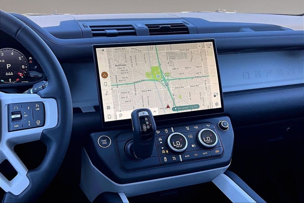 New 2026 WOOLSTONE GREEN Land Rover S image 6