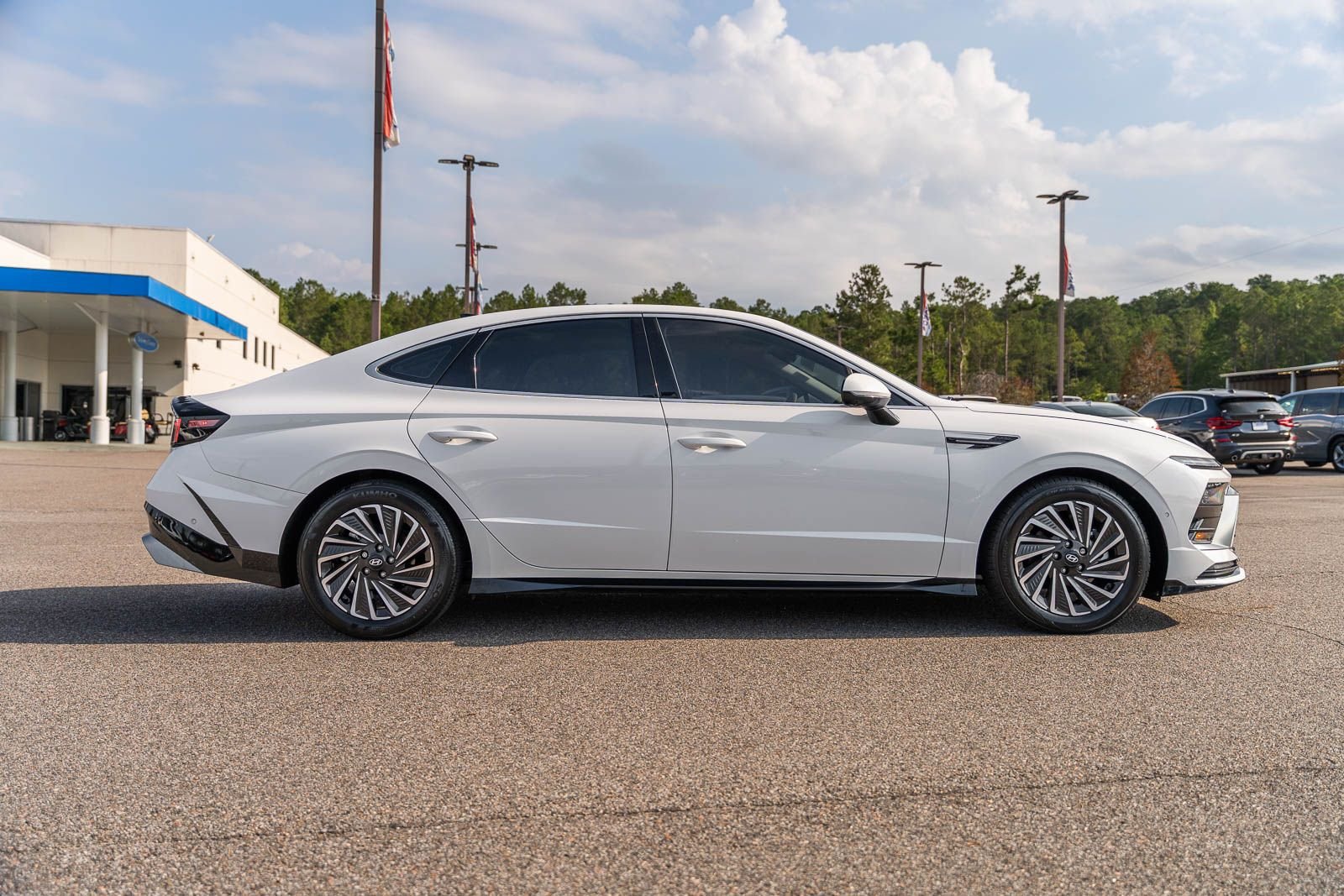 2024 Hyundai Sonata Hybrid Limited - Photo 12