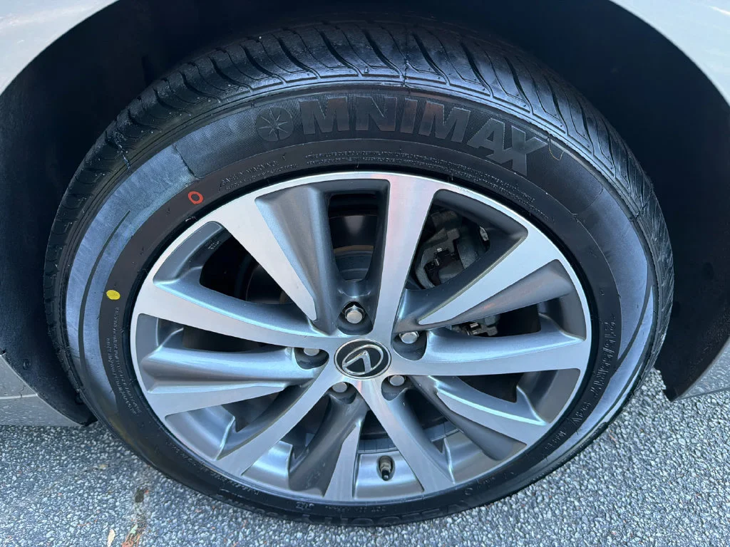 Used 2019 Silver Lexus 350 image 19